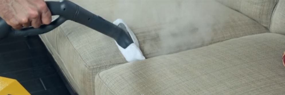 Vapamore Forza on couch